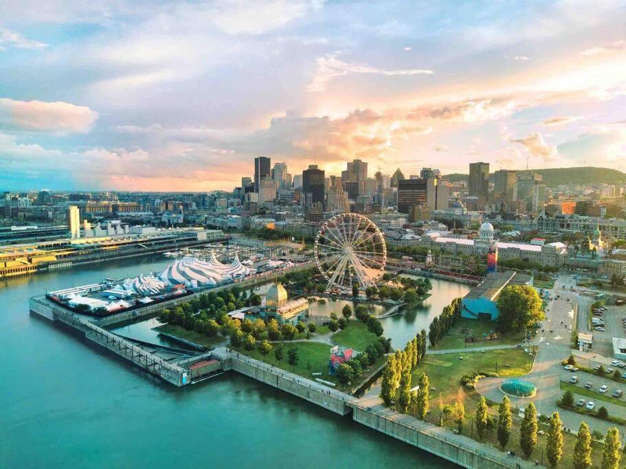 Mind Blowing City View - 2 Beds - Pool & Spa - Downtown Montreal Bagian luar foto